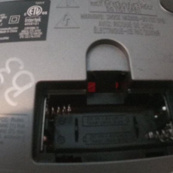 Timex Red Display Dual Alarm Clock AM/FM Radio Battery Backup T231Y - Picture 6 of 6